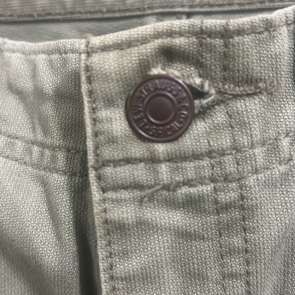 Vintage Levi’s Fatigue Boot Cut women jeans. Army green. - Picture 5 of 10